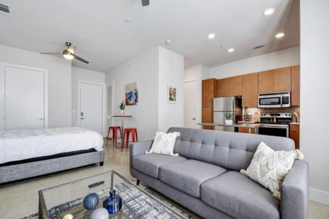 Vibrant Downtown Studio Wifi Pool Gym سان أنطونيو المظهر الخارجي الصورة