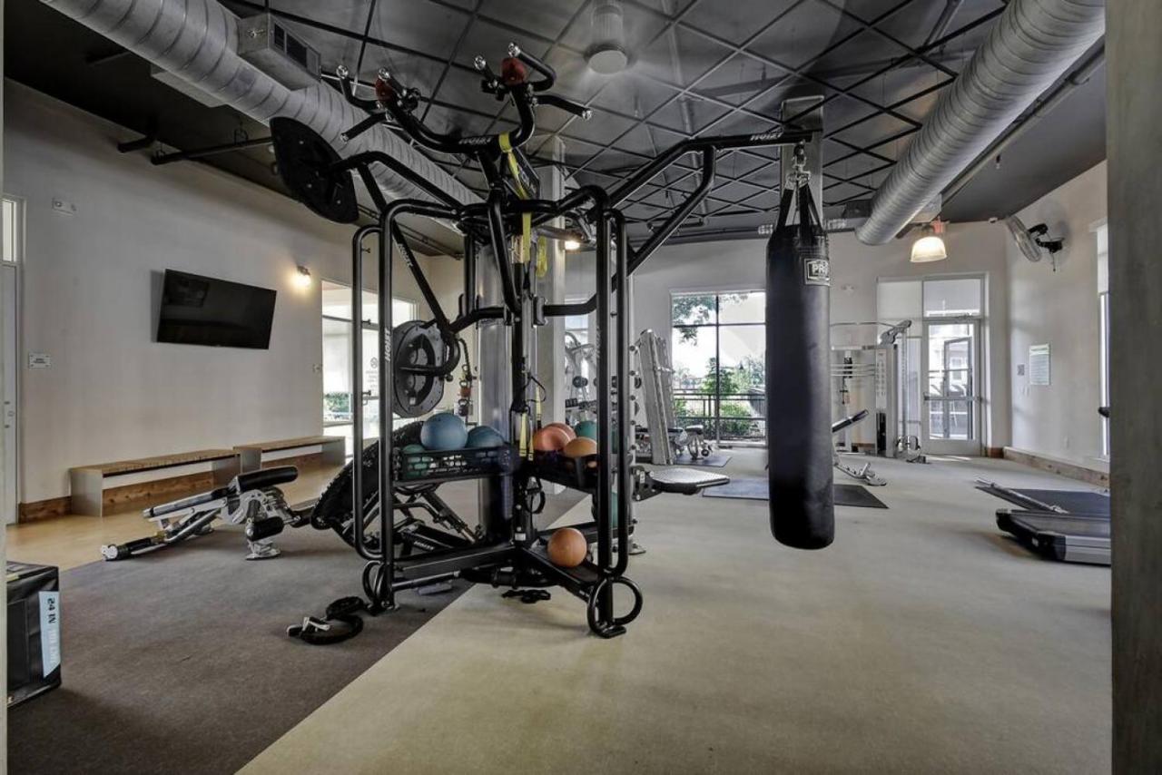 Vibrant Downtown Studio Wifi Pool Gym سان أنطونيو المظهر الخارجي الصورة